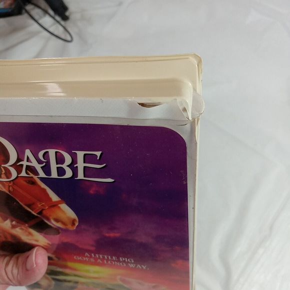 Babe A Little Pig Goes A Long Way VHS Tape * - Picture 5 of 5